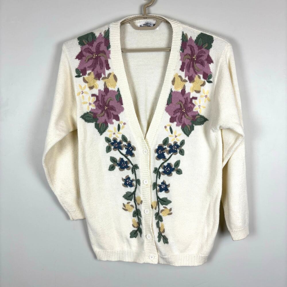 Alfred Dunner 90s Vintage floral embroidered cardigan v-neck cottage grandma